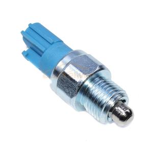Interrupteur de feu de recul utilisé pour Ford pour Renault pour Mazda pour <span class=keywords><strong>NISSAN</strong></span> pour HYUNDAI OE NO 32005-6J001 - Product Image 2