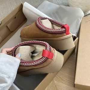 Chaussures de marque tendance 2025, unisexes, hiver automne, dessus en cuir véritable, semelle EVA, bottes de neige d'extérieur, pantoufles classiques en fourrure - Product Image 5