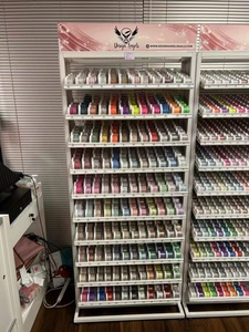 Kim loại bán lẻ Kệ trang điểm hiển thị đứng với thương hiệu tùy chỉnh: một hướng dẫn cho các nhà bán lẻ - Product Image 5