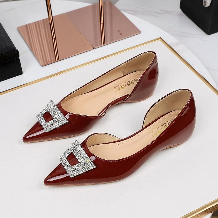 ไวน์แดงเข้ม