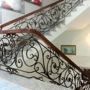 ประตูเหล็กยูโร ประตูเหล็กสถาปัตยกรรม เหล็กกล้าแข็ง (14x14มม./14x6มม.) ดีไซน์ฝรั่งเศส สำหรับอาคารระดับไฮเอนด์ แบบติดตั้งด้านบน - Product Image 1