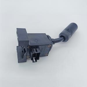 Interruptor de marchas Doosan Daewoo A10134068 para modelos diésel de montacargas D35S D40S D50S - Product Image 5