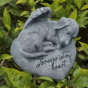 Chiot sur coeur Sculpture en résine, chien endormi gris avec décor d'ailes d'ange sur base gravée, cadeau de sympathie pour la perte d'animaux domestiques pour le jardin - Product Image 3