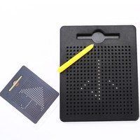 Tableau magnétique en plastique pour enfants et tout-petits, avec perles magnétiques et stylet, 5,8x5 pouces, jouet de voyage pour avion et voiture