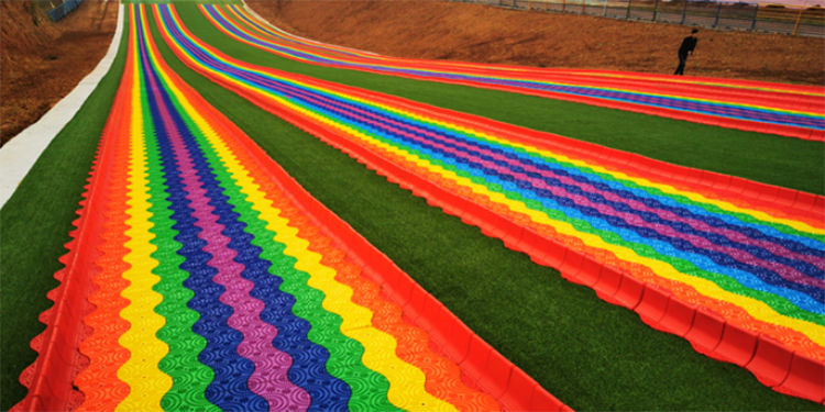 Outdoor Plastic Dry Ski Rainbow Snow Slip Slide factory design Fun Park Equipment For Park