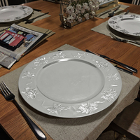 Assiettes de Présentation Dorées en Plastique Personnalisables de Luxe Durables 13 Pouces – Vente en Gros, Décoration Élégante pour la Maison, Plats et Napperons