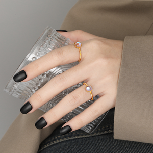 Anello di pietra di luna da donna placcato oro in acciaio inossidabile con personalità impermeabile di moda di lusso - Product Image 5