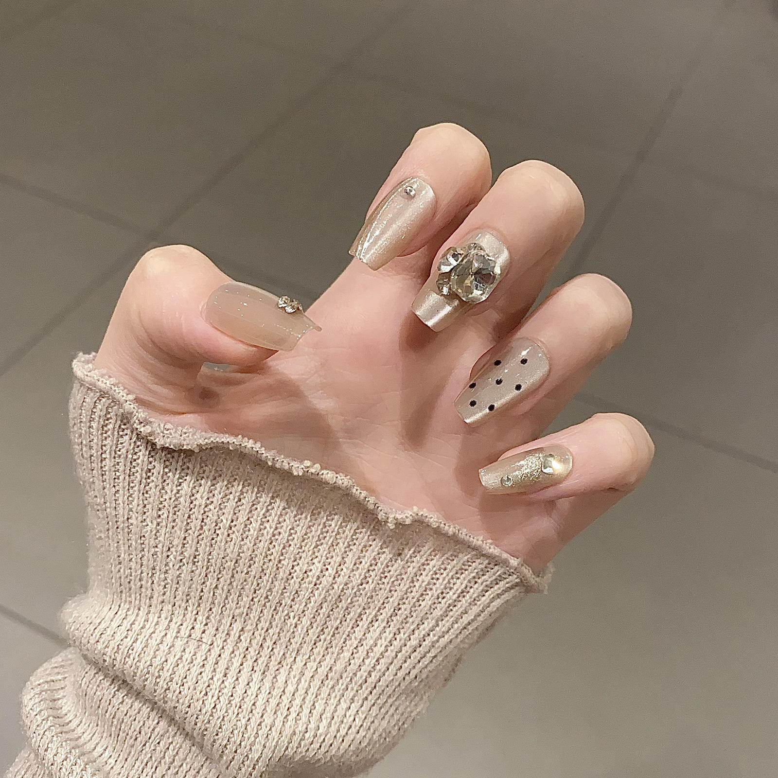 BY1711 Spring is as Deep as the Sea