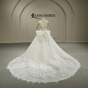 GT26048 Vestido de Novia Moderno Estilo Sirena con Cola de Capilla, Cola de Pez, Encaje, Apliques, Color Blanco Marfil, Sexy, Largo hasta el Suelo - Product Image 5