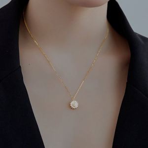 Collier pendentif fleur soleil en argent sterling 925 rhodié plaqué or 18 carats avec zircone 5A, design simple et tendance pour femmes et filles, Dylam - Product Image 3