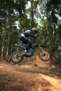 Moto tout-terrain électrique 48V à batterie au lithium pour moto électrique freins hydrauliques système hydraulique à suspension complète - Product Image 6