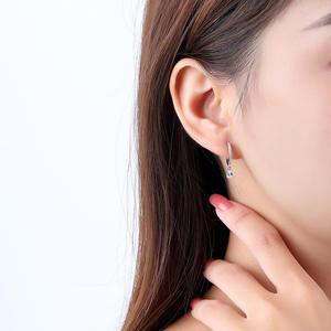 Daidan – boucles d'oreilles en zircone en argent blanc, cerceau en forme de goutte d'eau géométrique pour femmes, cerceau en argent Sterling 925 - Product Image 4