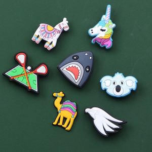 Charmes en caoutchouc de l'équipe de football personnalisés pour chaussures pour enfants: épingles de cow-boys populaires et accessoires de mascotte de l'équipe - Product Image 2