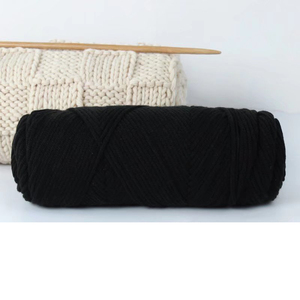 Fil à tricoter en laine épaisse et volumineuse pour le tricot à la main - Product Image 3
