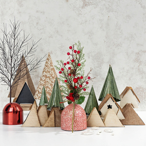 Merry Tree 45cm PE-Material Weihnachtsbaum-Deko mit Beeren und Tannenzapfen Fabrik-Großhandel Heim-Party Weihnachtsdekoration - Product Image 2