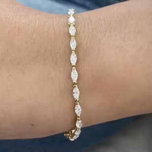 Pulsera de tenis de alta calidad, Diamante nupcial vinculado con VVS, regalo de oro blanco de 18 quilates Chapado en plata para ella - Product Image 2