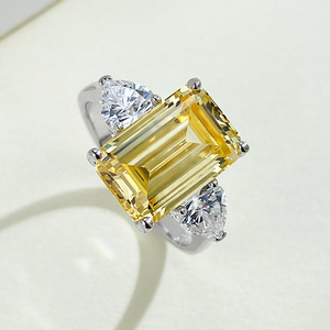 Bague en pierres précieuses simulées Taille émeraude <span class=keywords><strong>5</strong></span> <span class=keywords><strong>Carats</strong></span> 12*8 Design personnalisé Bague en diamant de sucre pour femme - Product Image 5