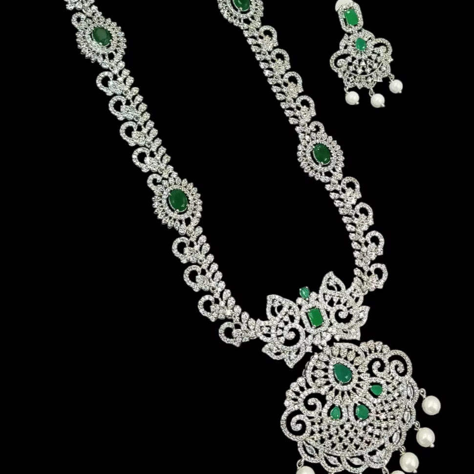 สีเขียว