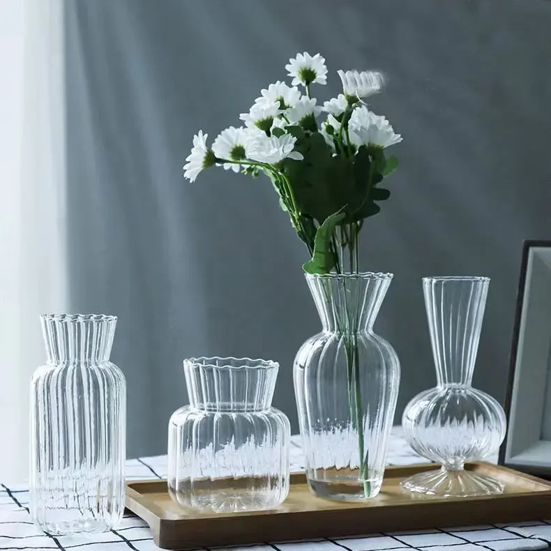 ชุดแจกันดอกไม้ดอกตูมแก้วใบเล็กแบบนอร์ดิกรีไซเคิลขนาดเล็กสำหรับตกแต่งโต๊ะ