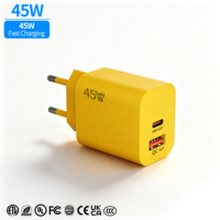 Adaptateur secteur ultra-fin 45W Type-C à charge rapide certifié EN62368 GS CE CB KC avec protection OTP pour téléphones mobiles