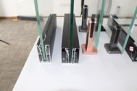 Balustrade en verre sans cadre, profilé de garde-corps en aluminium à base en U pour balcon de villa, terrasse, escalier