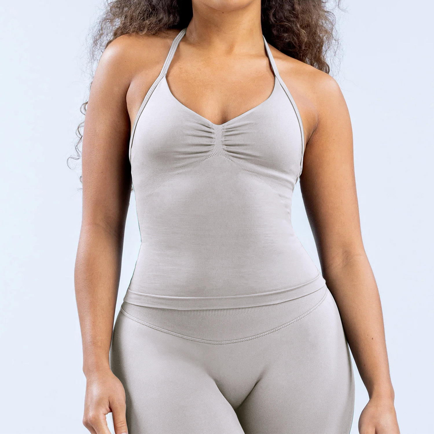 เสื้อกล้ามคล้องคอพร้อมกางเกงขนนก