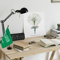 Hot Factory Arabie Saoudite Drapeau Polyester Matériel avec Base en plastique ABS et mât pour la décoration de bureau de bureau