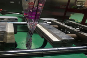 Lait shampooing sachet sac d'<span class=keywords><strong>eau</strong></span> pâte bitume bouteille bouillon <span class=keywords><strong>cube</strong></span> carton jus ketchup cerise tomatoesx liquide machine d'emballage - Product Image 6