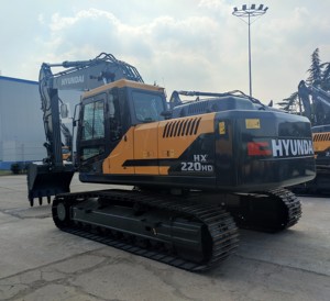 รถขุดตีนตะขาบฮุนได HX220HD มือสอง 22 ตัน ราคาคุ้มค่า ใช้งานน้อย ชั่วโมงการทำงานต่ำ - Product Image 1