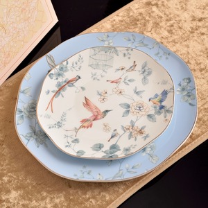 Assiettes de présentation de luxe en céramique polychrome, classiques et haut de gamme, avec bordure dorée et motifs floraux, résistantes à la chaleur, compatibles congélateur, portables - Product Image 4