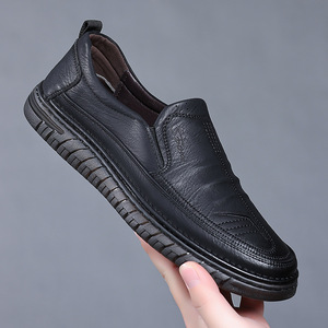 Mocassins en cuir pour hommes, chaussures décontractées à bout rond et semelle en caoutchouc souple, pour l'été - Product Image 2