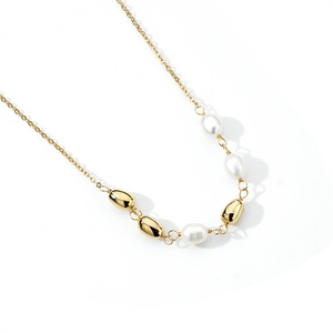 Collier vintage à double chaîne avec pendentif en forme de cœur et perle pour femmes - Product Image 1
