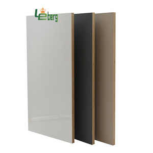 Contreplaqué PET avec bordure pour plateaux de table - Product Image 4