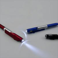 Nouveau design 4 en 1 Stylo pliable multifonction avec support de téléphone, lumière LED, stylet tactile et stylo à bille promotionnel