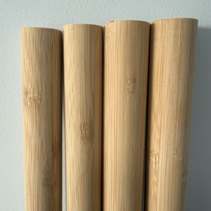 Escoba <span class=keywords><strong>Guike</strong></span> de 1.5 Metros con Mango Largo de Bambú y Cabezal de PP, Cerdas de Nailon Duraderas, Uso Doméstico, Tamaños Personalizables Disponibles, Hecho en Guangxi, China - Product Image 1