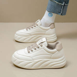 Chaussures décontractées polyvalentes à lacets pour femmes à semelles épaisses en cuir souple d'automne - Product Image 3