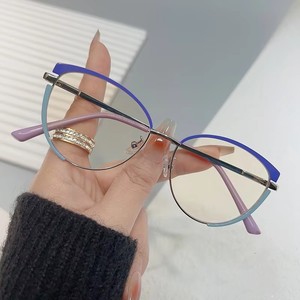 2024 nouveau 95-<span class=keywords><strong>206</strong></span> mode oeil de chat lunettes rétro métal cadre <span class=keywords><strong>optique</strong></span> hommes et femmes Anti lumière bleue lunettes en gros - Product Image 1