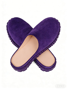 Mules de Gamuza Khumalo, Calzado Étnico Hecho a Mano, Venta al por Mayor para Minoristas - Product Image 2