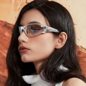 Lunettes de soleil sport punk argentées UV400 pour femmes, style Y2K, personnalisables avec logo, nouvelle collection 2025 - Product Image 1