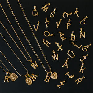 Collar con Colgante de Letra Inglesa Tridimensional, 26 Letras Disponibles, Cadena de Acero Inoxidable con Baño de Oro de 18K, Moderno - Product Image 3