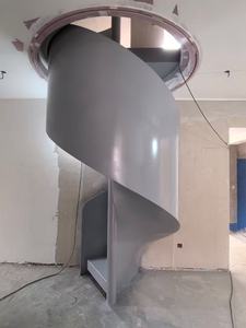 Escalier en colimaçon moderne et durable avec acier galvanisé de style arc pour une utilisation en intérieur dans le salon, la villa, l'appartement, le hall, l'hôtel - Product Image 3