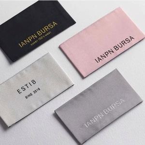 20 ans d'expérience dans le tissage pour personnaliser des étiquettes tissées de vêtements en damassé haute densité - Product Image 1