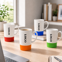 Tasses en céramique personnalisées avec logo, 18 oz et 16 oz, grande poignée, bande en silicone colorée antidérapante, base en silicone, OEM ODM, vente en gros