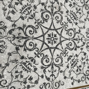 Carrelage en marbre sur mesure <span class=keywords><strong>de</strong></span> haute qualité avec design <span class=keywords><strong>de</strong></span> tapis et incrustation en laiton, médaillon <span class=keywords><strong>de</strong></span> sol en jet d'eau, mosaïque <span class=keywords><strong>de</strong></span> <span class=keywords><strong>pierre</strong></span> à bas prix - Product Image 1