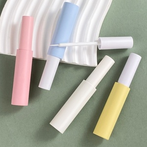 Mini tube en gros pour faux cils – Colle à cils super rapide, forte, longue durée, résistante à l'humidité, pour cils en bande et à base d'huile - Product Image 4