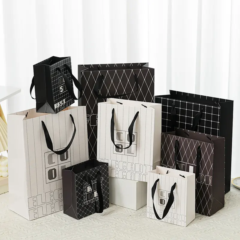 Clássico Negócios Branco Preto Xadrez Gift Bag Shopping Bag Simples Loja De Roupas Saco De Papel De Papelão Com Alças