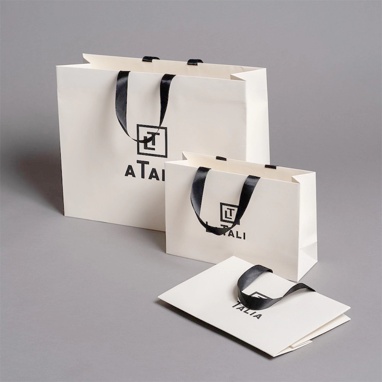 Custom Printed Personalized Logo Thick Fashion Premium Luxury White Cardboard Paper Shopping Hang Bag For Clothing Retail Shop