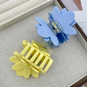 طبقة مزدوجة من حمض الأسيتيك حلو لطيف مصنوع يدويًا زهرة صيف أنيق مشبك الحد الأدنى كبير الرأس الخلفي كعكة القرش - Product Image 4