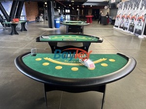 Table <span class=keywords><strong>de</strong></span> <span class=keywords><strong>Blackjack</strong></span> demi-lune avec pieds en bois massif, table <span class=keywords><strong>de</strong></span> poker personnalisée, accoudoir en cuir, Mesa <span class=keywords><strong>De</strong></span> <span class=keywords><strong>Blackjack</strong></span> pour jeu en intérieur - Product Image 2
