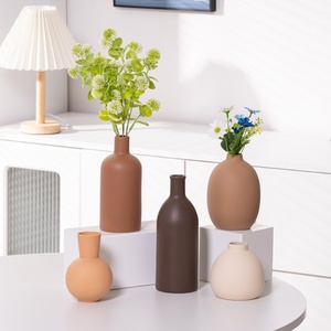 Vaso in Ceramica per Fiori Secchi, Mini Vaso per Composizioni Floreali, Design Moderno e Semplice, Decorazione da Scrivania per Ufficio - Product Image 5